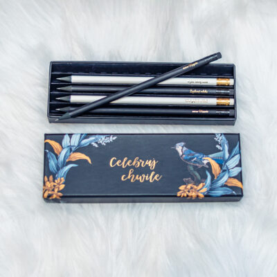 Piórnik- zestaw 5 eleganckich ołówków “Celebruj chwilę”
